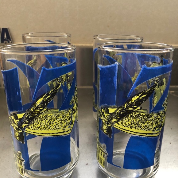 Heritage Collector Series From Coca Cola 1776 - Picture 3 of 3